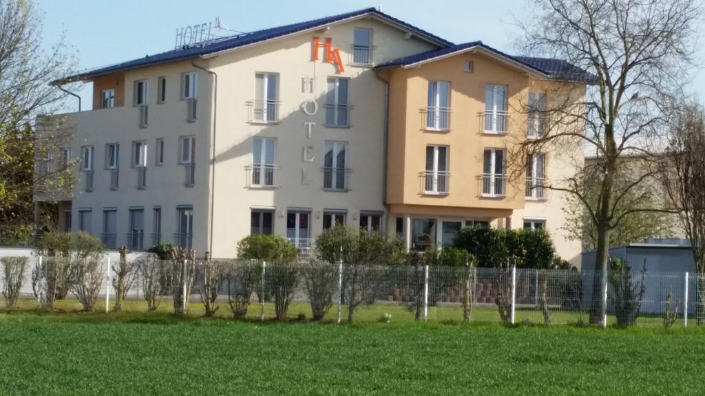 Hotel Ackermann Riedstadt المظهر الخارجي الصورة
