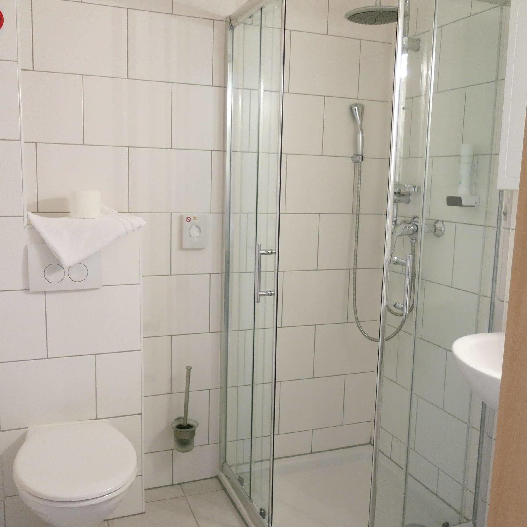 Hotel Ackermann Riedstadt المظهر الخارجي الصورة