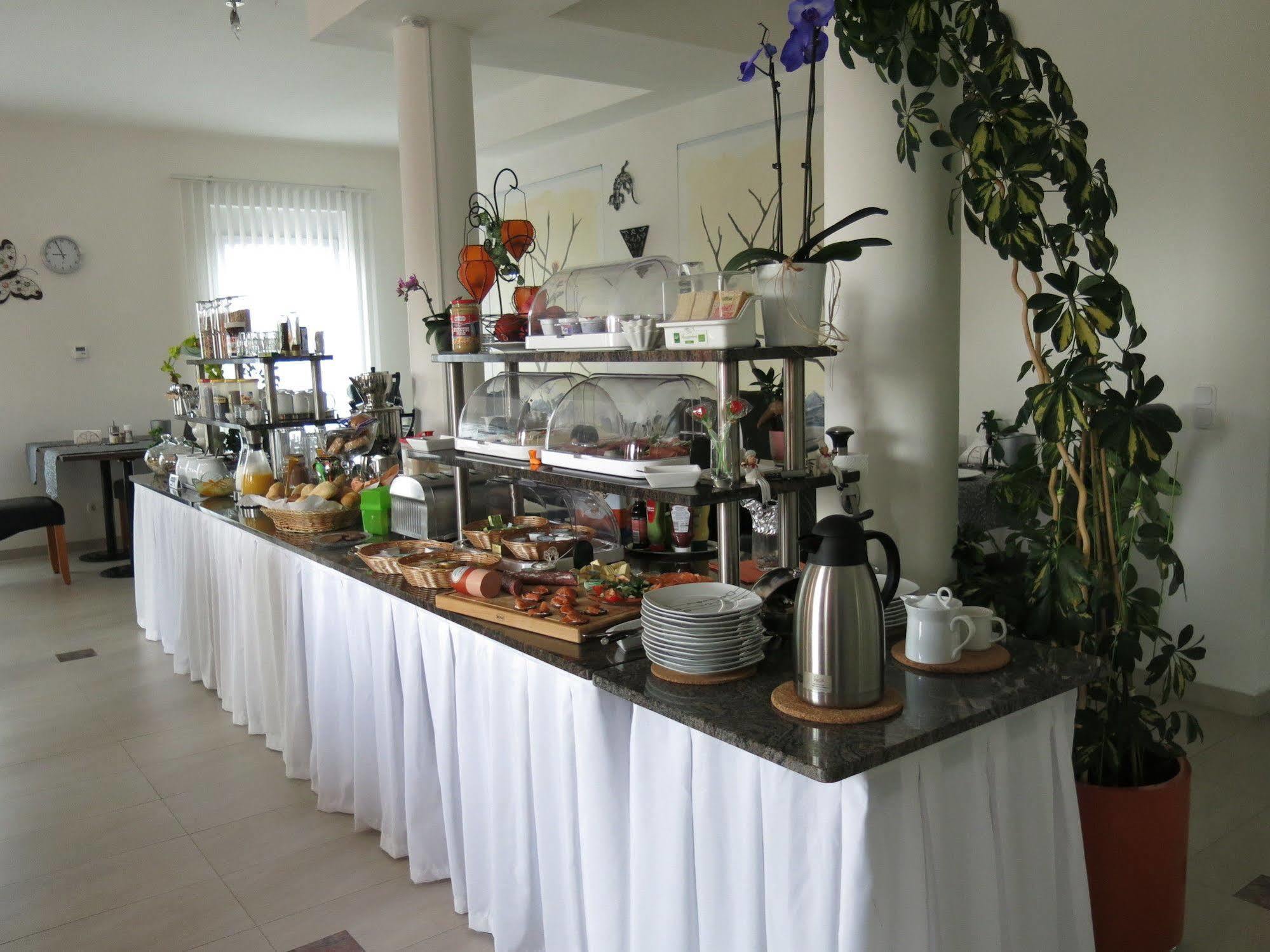 Hotel Ackermann Riedstadt المظهر الخارجي الصورة