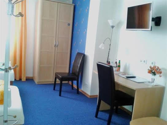 Hotel Ackermann Riedstadt المظهر الخارجي الصورة